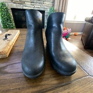 Sorels - Size 7.5 - Like New